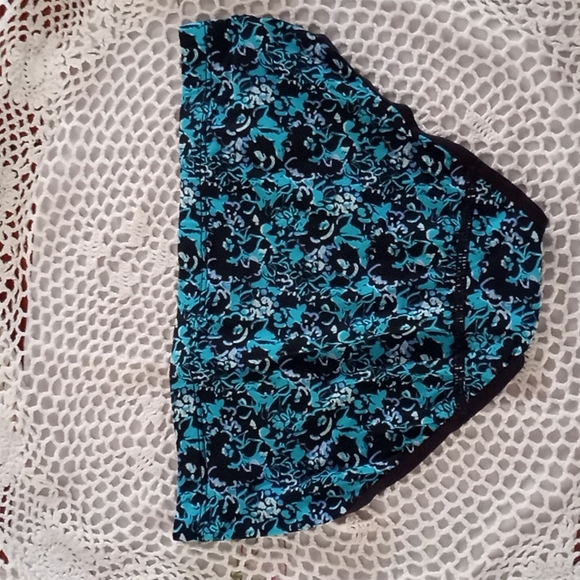 Maiden Form Barlely There Bikini Style Invisible Look Set of 2 Panties NWT Sz 5 - Picture 4 of 6